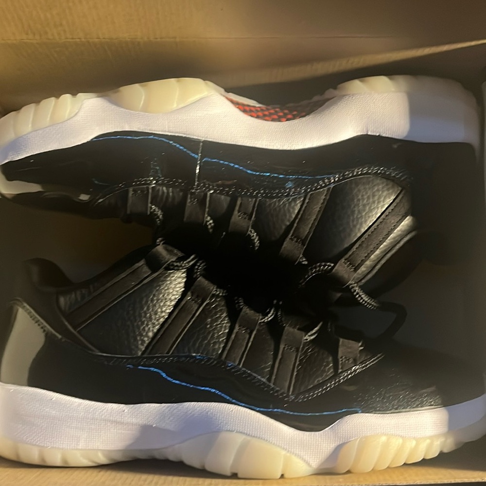 Jordan 11 lows